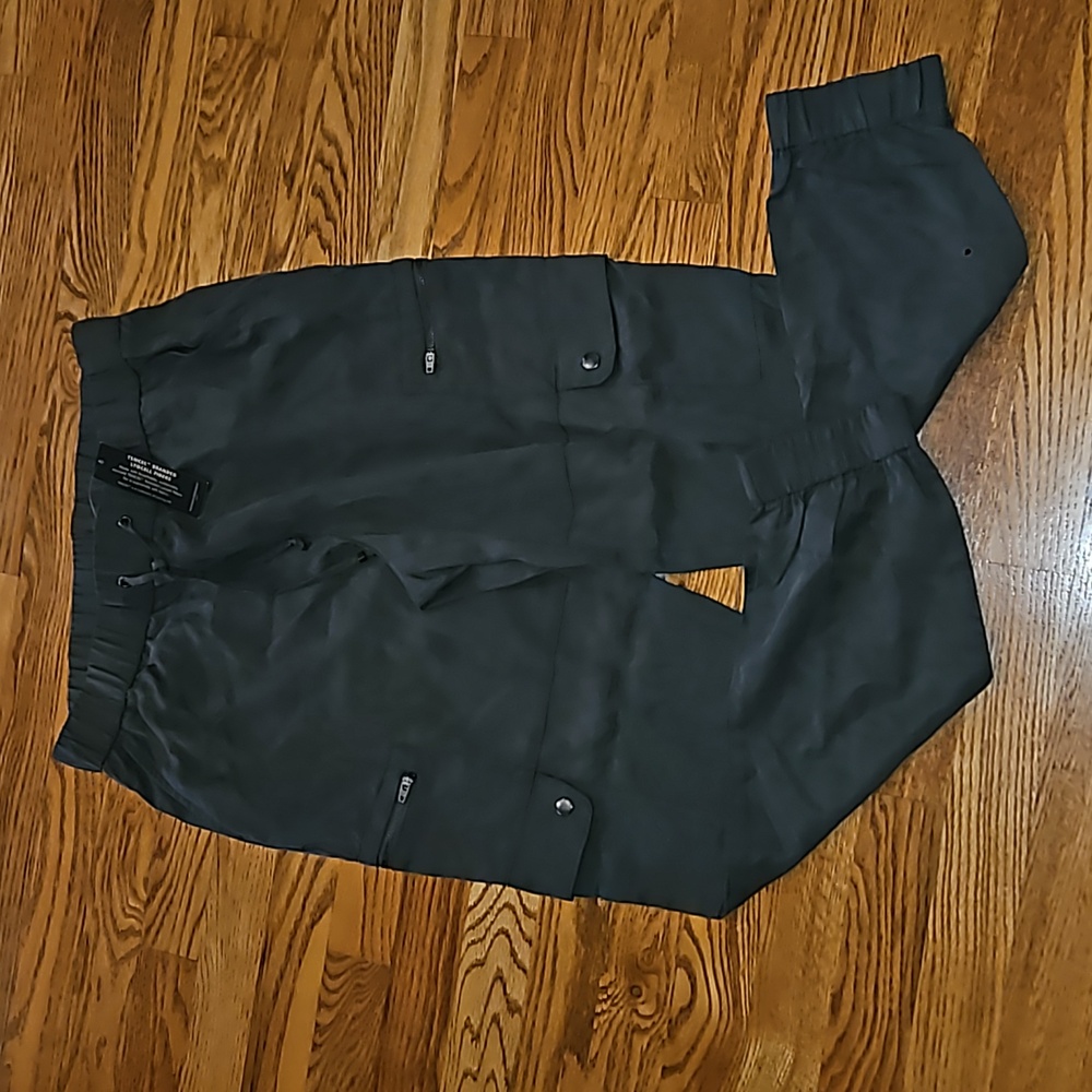 NWT Banana Republic cargo pants.